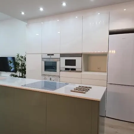 Alojate Ermita * غانديا