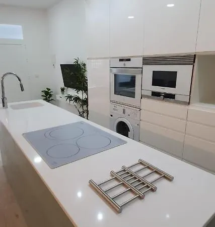 Alojate Ermita بيت للعطل غانديا